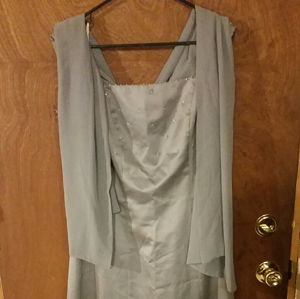 B2 prom dress